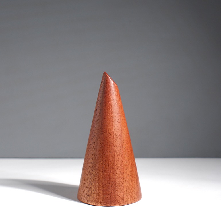 Houten mini urn model Zegge van Bosurn.nl in mahonie