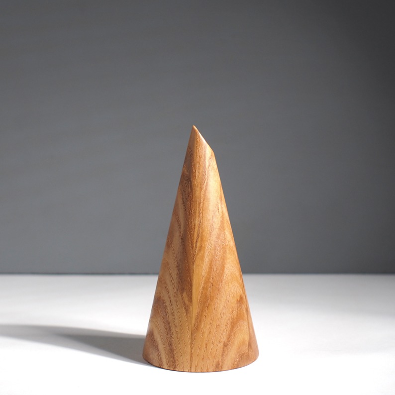 Houten mini urn model Zegge van Bosurn.nl in essen