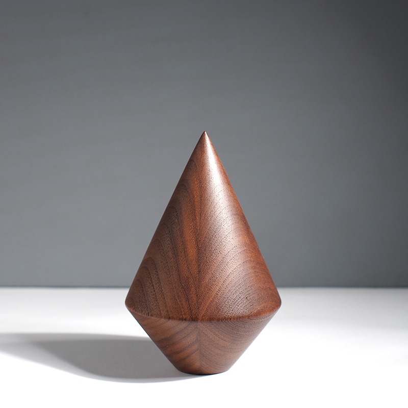 Houten mini urn model Salvia van Bosurn.nl in walnoot