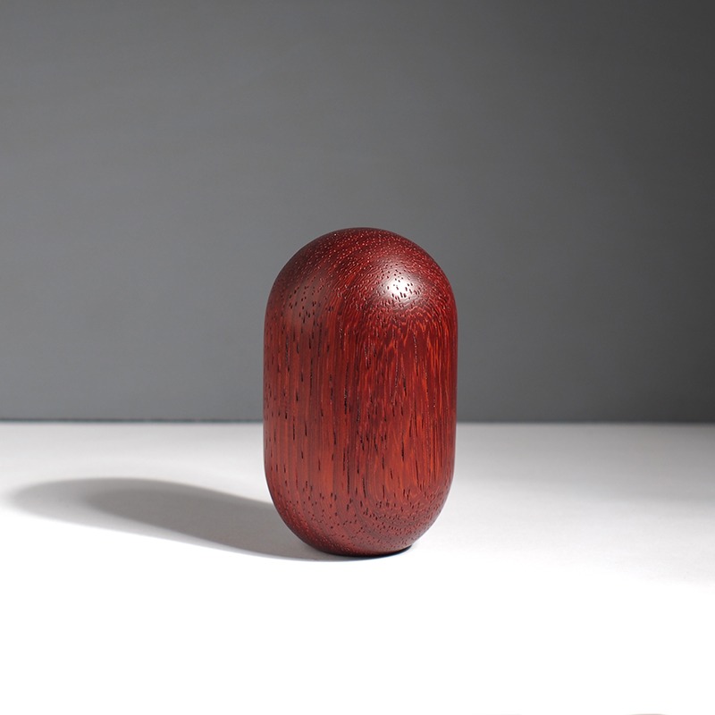 Houten mini urn model Brem van Bosurn.nl in padoek