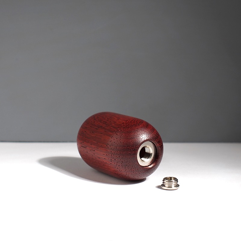 Sluiting houten mini urn model Brem van Bosurn.nl in padoek